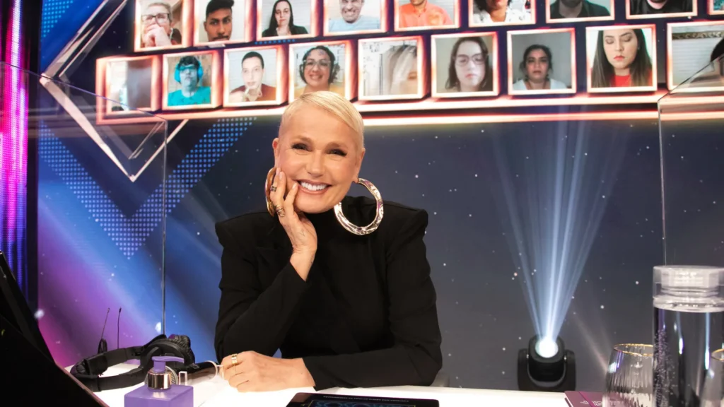 'Incentivar mulheres', diz Xuxa sobre implante capilar para lidar com queda de cabelo
