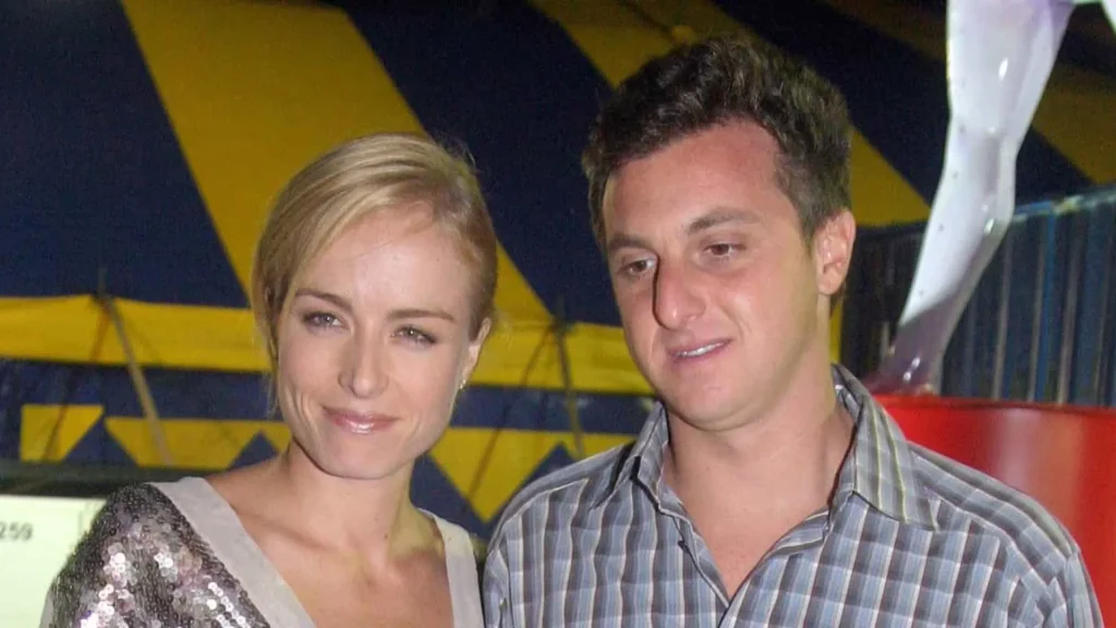 Luciano Huck e Angélica lamentam a morte do cãozinho Ziggy, um mês após ser picado por cobra