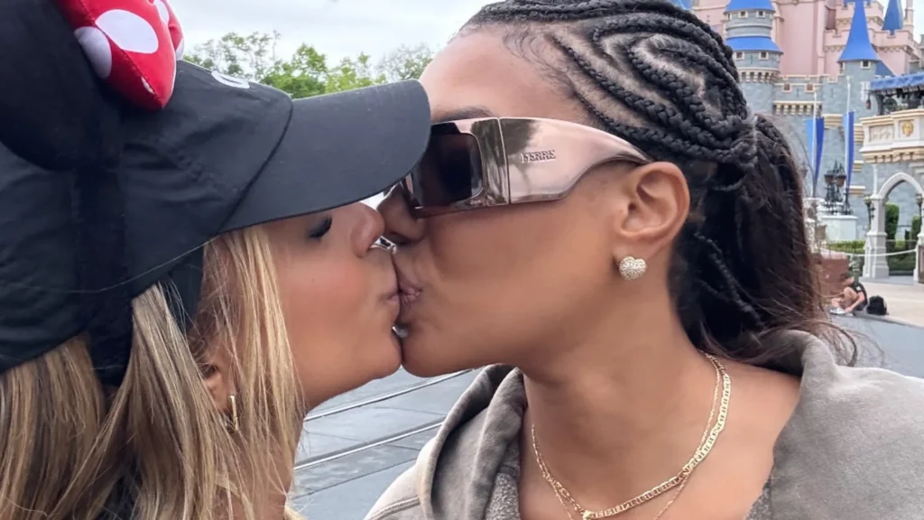 Ludmilla e Brunna Gonçalves celebram fim do Carnaval com viagem à Disney