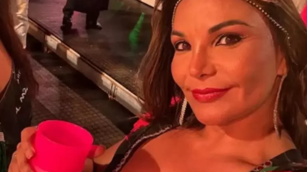 Mulher presa após morder pessoas na Sapucaí desabafa