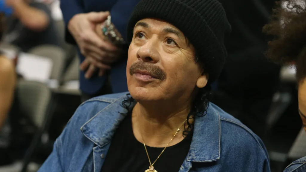 Músico Carlos Santana é hospitalizado nos EUA após passar mal antes de show