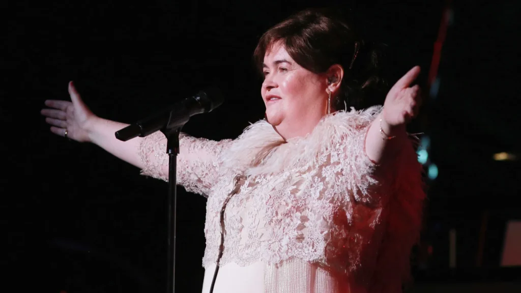 Susan Boyle, de ‘Britain’s Got Talent’, aparece irreconhecível Susan Boyle, de 'Britain's Got Talent', aparece irreconhecível