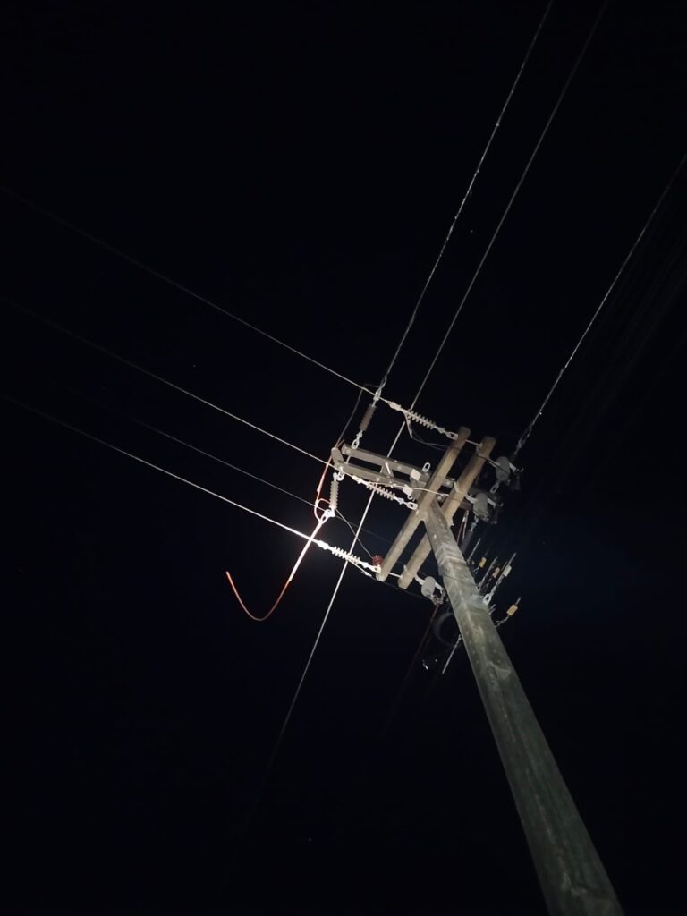 Enel Ceará registra furto de 1 quilômetro de cabos em Caucaia, na madrugada desta quinta-feira (30)