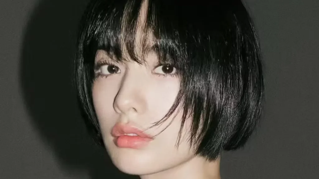 Estrela do K-pop fica ferida após imobilizar homem que invadiu sua casa Estrela do K-pop fica ferida após imobilizar homem que invadiu sua casa