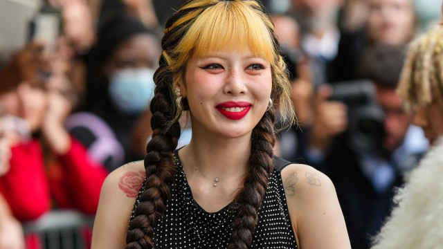 Maya Massafera se surpreende ao calcular ter mais de R$ 1 milhão em perucas de luxo Estrela do K-pop Hyuna desmaia no palco durante apresentação
