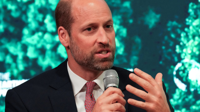 Príncipe William prestigia prêmio ambiental com estrelas no Rio; veja Cacique Cobra Coral é chamado para garantir tempo firme durante estada do príncipe William