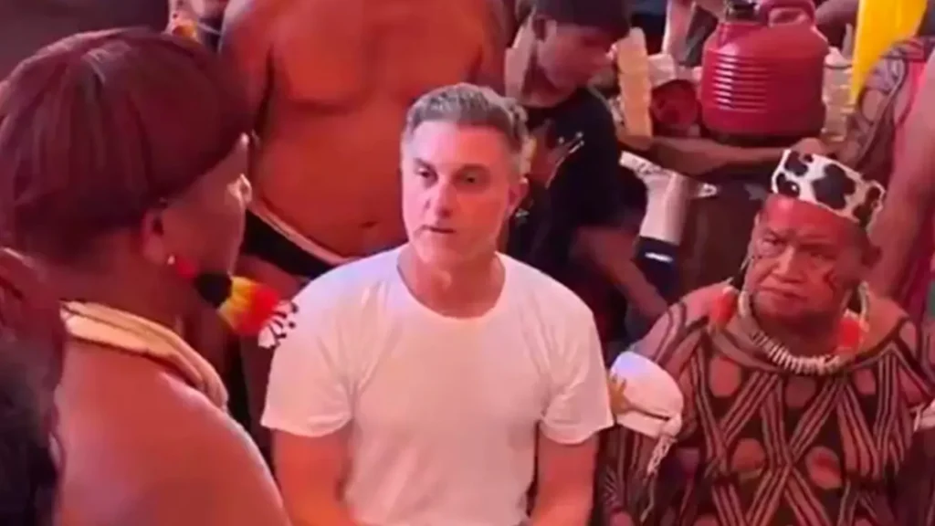 Indígenas publicam nota de repúdio a falas de Luciano Huck: ‘Indignação’ Indígenas publicam nota de repúdio a falas de Luciano Huck: 'Indignação'