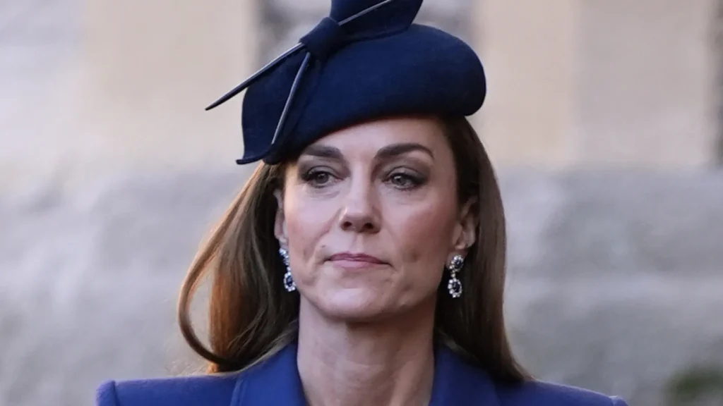Kate Middleton escreve bilhete à mão dedicado a quem morreu de câncer Kate Middleton escreve bilhete à mão dedicado a quem morreu de câncer