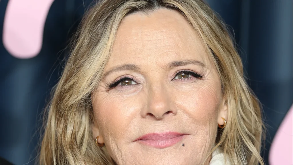 Kim Cattrall, a Samantha de ‘Sex and the City’, se casa em Londres Kim Cattrall, a Samantha de 'Sex and the City', se casa em Londres