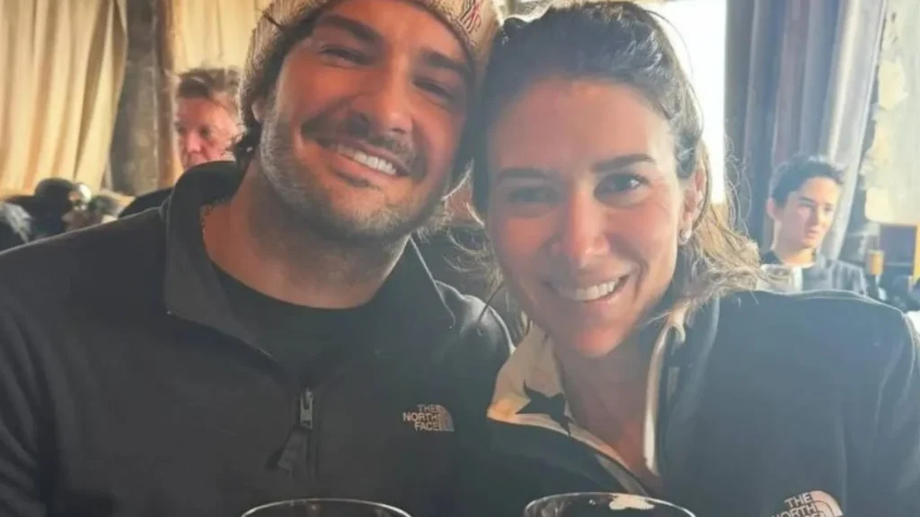 Alexandre Pato e Rebeca Abravanel aproveitam férias na neve em estação de esqui na França Alexandre Pato e Rebeca Abravanel aproveitam férias na neve em estação de esqui na França