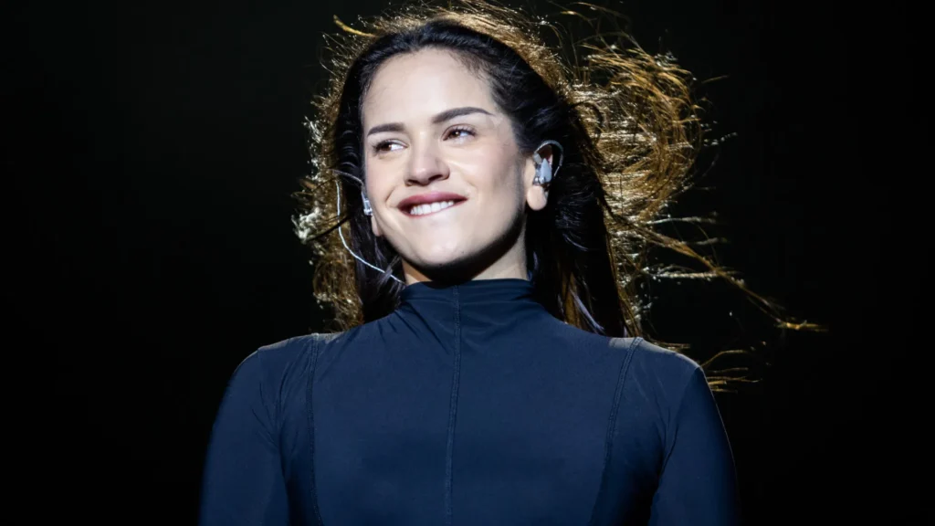 DJ, funkeira e cervejeira: confira como Rosalía tem curtido o fim de ano no Rio de Janeiro DJ, funkeira e cervejeira: confira como Rosalía tem curtido o fim de ano no Rio de Janeiro