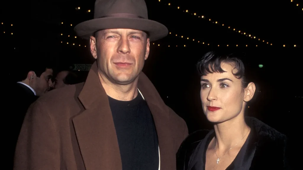 Demi Moore faz rara publicação mais íntima sobre Bruce Willis Demi Moore faz rara publicação mais íntima sobre Bruce Willis