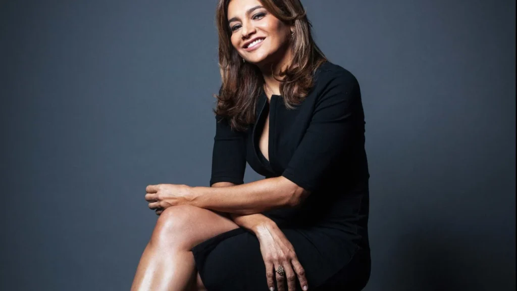 Dira Paes representará mãe de Lula no desfile da Acadêmicos de Niterói