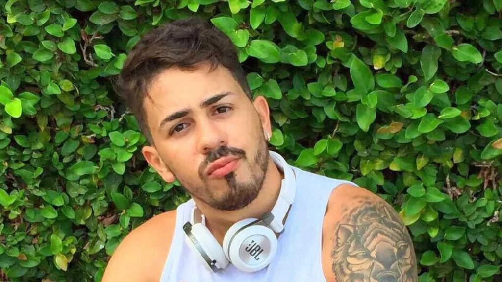 ‘Vai ter sempre’, diz Carlinhos Maia sobre vaias que recebeu no Galo da Madrugada 'Vai ter sempre', diz Carlinhos Maia sobre vaias que recebeu no Galo da Madrugada